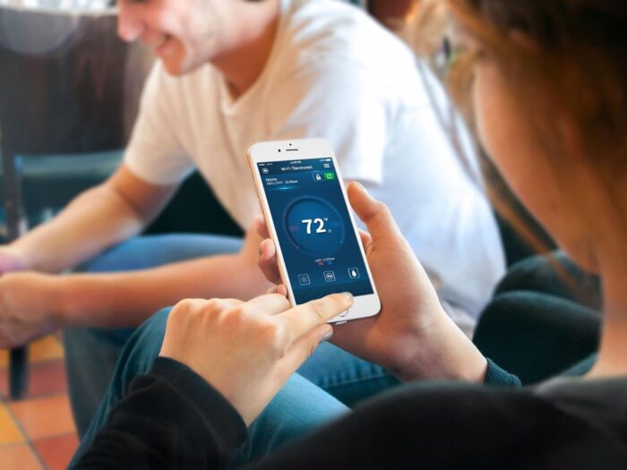 Bosch Large 5-Inch Full-Color Touch Screen Sleek Easy Setup Connected Control Smart Phone Wi-Fi Thermostat for 24V HVAC Systems with Bosch Connected Control App - Image 7